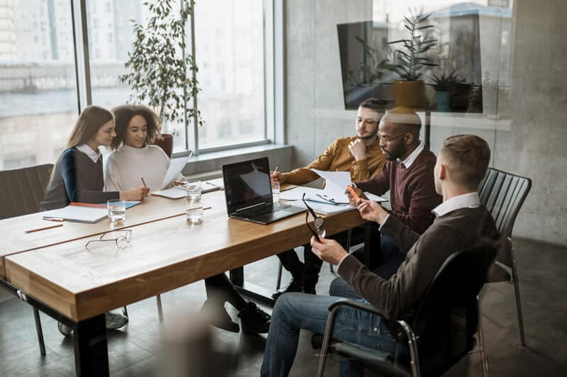 Consultant RH en intervention chez un client